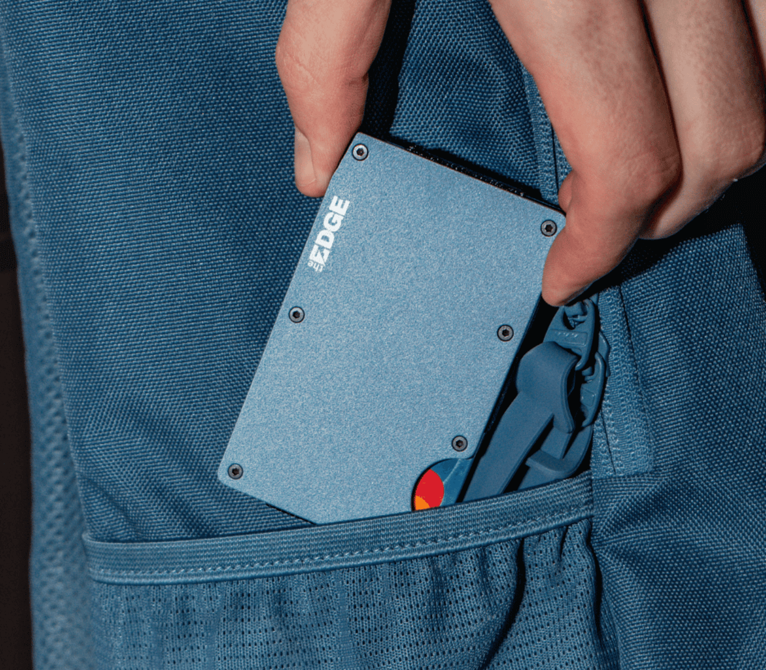 Edge morsko plava minimalistički novčanik - uživo